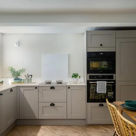 Kist Accommodates - Hughenden Loft * Harrogate
