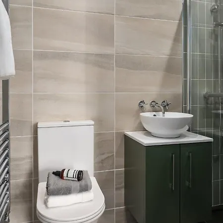 Apartment Kist Accommodates - Hughenden Loft Harrogate